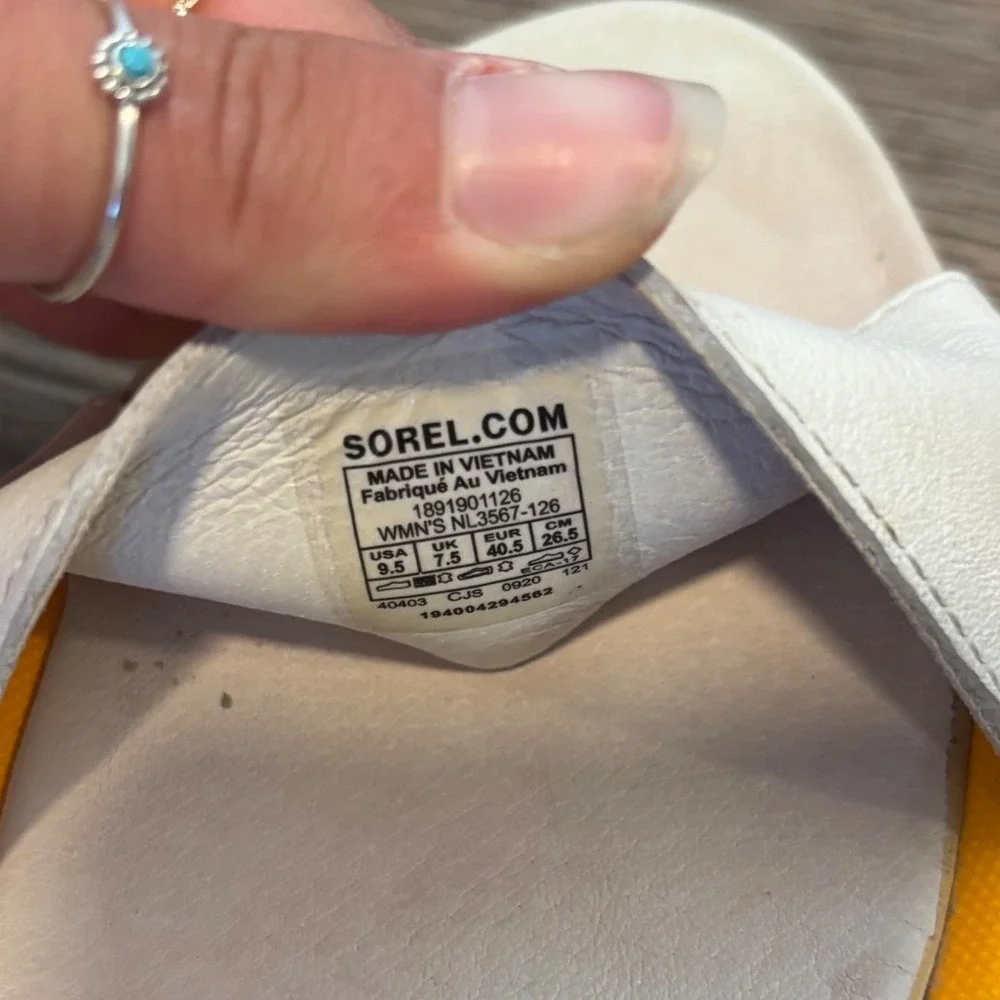 Sorel Kinetic Sandal Sea Salt White Orange Teal Platform Womens 9.5